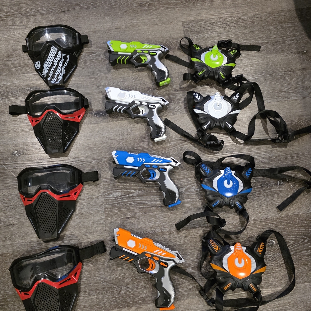 Target Attack Cstar Laser Tag Set with Masks and Vests ( Not Available)